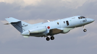 Photo ID 237754 by Chris Lofting. Japan Air Force Hawker Siddeley U 125A HS 125 800, 82 3007