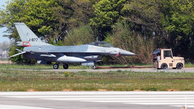 Photo ID 240681 by Carl Brent. Netherlands Air Force General Dynamics F 16AM Fighting Falcon, J 877