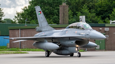 Photo ID 240803 by Jan Eenling. Jordan Air Force General Dynamics F 16BM Fighting Falcon, 134