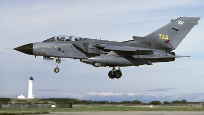 Photo ID 241282 by Chris Lofting. UK Air Force Panavia Tornado GR1, ZA355