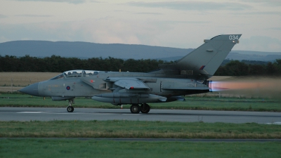 Photo ID 27449 by Gordon McDonald. UK Air Force Panavia Tornado GR4 T, ZA541