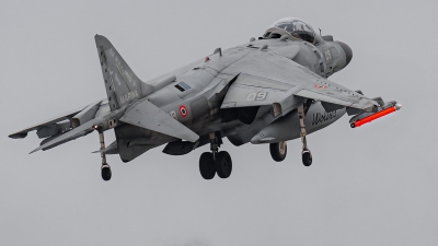 Photo ID 242973 by Alex van Noye. Italy Navy McDonnell Douglas AV 8B Harrier ll, MM7215