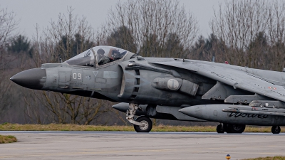 Photo ID 242963 by Alex van Noye. Italy Navy McDonnell Douglas AV 8B Harrier ll, MM7215