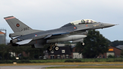 Photo ID 244767 by Richard de Groot. Netherlands Air Force General Dynamics F 16BM Fighting Falcon, J 882