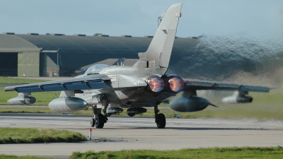 Photo ID 27639 by Gordon McDonald. UK Air Force Panavia Tornado GR4 T, ZA549