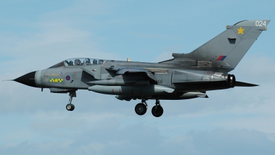 Photo ID 27897 by Gordon McDonald. UK Air Force Panavia Tornado GR4, ZA458