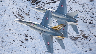 Photo ID 248787 by Reto Gadola. Switzerland Air Force McDonnell Douglas F A 18C Hornet, J 5011