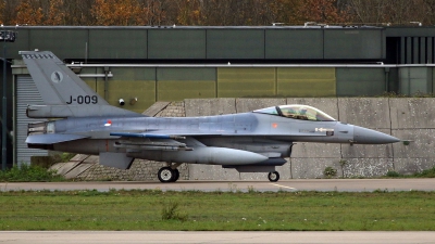 Photo ID 250567 by Richard de Groot. Netherlands Air Force General Dynamics F 16AM Fighting Falcon, J 009