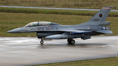 Photo ID 251562 by Richard de Groot. Netherlands Air Force General Dynamics F 16BM Fighting Falcon, J 882