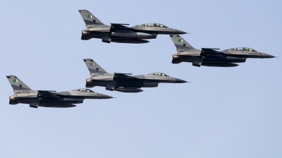 Photo ID 251845 by Hamza A. Mughal. Pakistan Air Force General Dynamics F 16BM Fighting Falcon, 86612