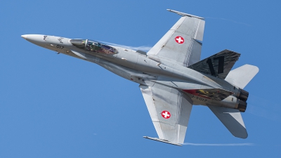 Photo ID 252839 by Reto Gadola. Switzerland Air Force McDonnell Douglas F A 18C Hornet, J 5017