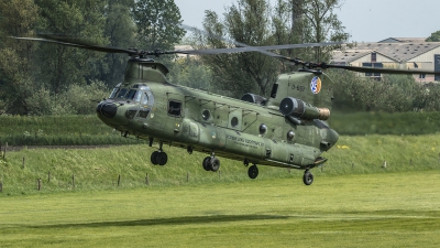 Photo ID 253440 by Jaco Haasnoot. Netherlands Air Force Boeing Vertol CH 47D Chinook, D 667