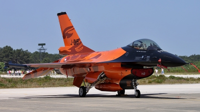 Photo ID 254665 by Fernando Correia. Netherlands Air Force General Dynamics F 16AM Fighting Falcon, J 015