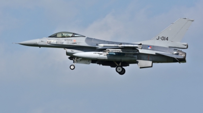 Photo ID 255137 by Bart Hoekstra. Netherlands Air Force General Dynamics F 16AM Fighting Falcon, J 014