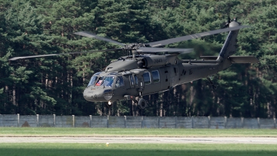 Photo ID 255934 by Lukas Kinneswenger. Slovakia Air Force Sikorsky UH 60M Black Hawk S 70A, 7641