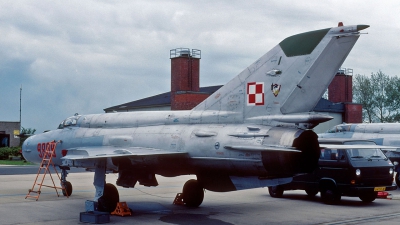 Photo ID 28498 by Eric Tammer. Poland Air Force Mikoyan Gurevich MiG 21bis, 9809