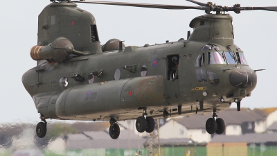 Photo ID 255956 by Barry Swann. UK Air Force Boeing Vertol Chinook HC3 MH 47E, ZH899