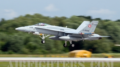 Photo ID 3311 by Jörg Pfeifer. Switzerland Air Force McDonnell Douglas F A 18C Hornet, J 5005