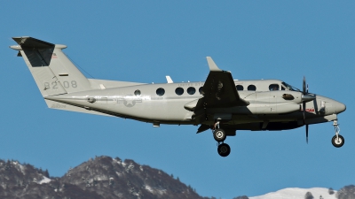 Photo ID 259251 by Claudio Tramontin. USA Marines Beech UC 12W Huron Super King Air B300C, 168208