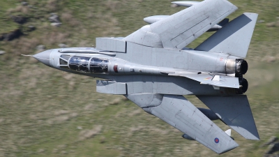 Photo ID 259973 by Barry Swann. UK Air Force Panavia Tornado GR4, ZA607