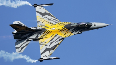 Photo ID 262056 by Walter Van Bel. Belgium Air Force General Dynamics F 16AM Fighting Falcon, FA 136