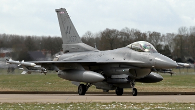 Photo ID 263644 by Johannes Berger. USA Air Force General Dynamics F 16C Fighting Falcon, 89 2057