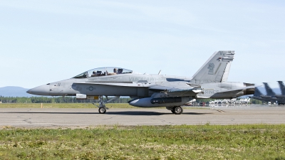 Photo ID 29186 by Maarten Peters. USA Marines McDonnell Douglas F A 18D Hornet, 164652