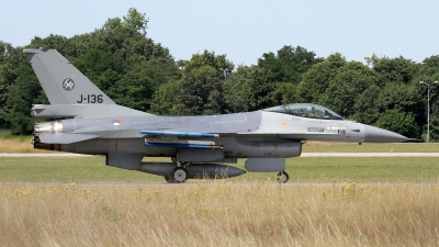 Photo ID 266074 by Johannes Berger. Netherlands Air Force General Dynamics F 16AM Fighting Falcon, J 136
