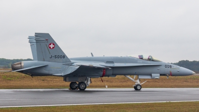Photo ID 267893 by Maximilian Mengwasser. Switzerland Air Force McDonnell Douglas F A 18C Hornet, J 5008