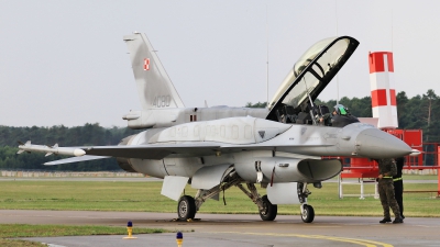 Photo ID 268662 by Milos Ruza. Poland Air Force General Dynamics F 16D Fighting Falcon, 4080