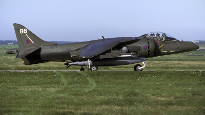 Photo ID 269348 by Chris Lofting. UK Air Force British Aerospace Harrier GR 7, ZG532