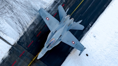 Photo ID 271886 by Martin Thoeni - Powerplanes. Switzerland Air Force McDonnell Douglas F A 18C Hornet, J 5001