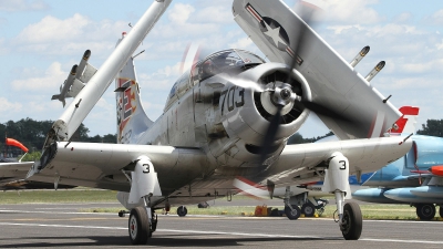 Photo ID 272526 by Paul Newbold. Private Private Douglas EA 1E Skyraider AD 5W, N65164