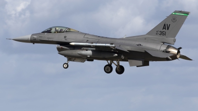 Photo ID 274284 by Chris Lofting. USA Air Force General Dynamics F 16C Fighting Falcon, 87 0351