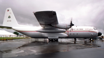 Photo ID 274525 by Michael Baldock. Kuwait Air Force Lockheed L 100 30 Hercules L 382G, KAF324