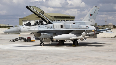 Photo ID 274565 by Chris Lofting. United Arab Emirates Air Force Lockheed Martin F 16F Fighting Falcon, 3021