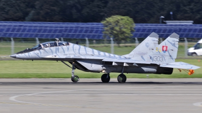 Photo ID 274605 by Frank Deutschland. Slovakia Air Force Mikoyan Gurevich MiG 29UB 9 51, 1303