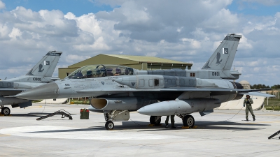 Photo ID 276010 by Thomas Ziegler - Aviation-Media. Pakistan Air Force General Dynamics F 16D Fighting Falcon, 10801