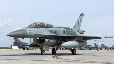 Photo ID 276501 by Thomas Ziegler - Aviation-Media. Pakistan Air Force General Dynamics F 16D Fighting Falcon, 10801