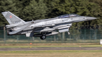 Photo ID 278115 by Matthias Becker. Poland Air Force General Dynamics F 16D Fighting Falcon, 4077