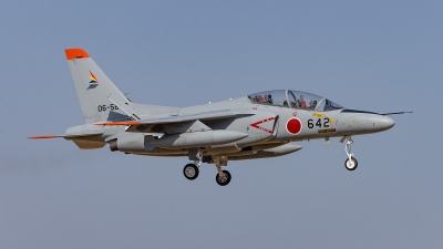 Photo ID 280941 by Lars Kitschke. Japan Air Force Kawasaki T 4, 06 5642