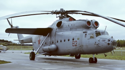 Photo ID 30951 by Rainer Mueller. Russia Air Force Mil Mi 6 Hook A, 82 RED