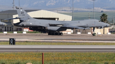 Photo ID 283066 by Ruben Galindo. USA Air Force Rockwell B 1B Lancer, 86 0124