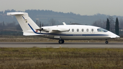 Photo ID 31314 by Roberto Bianchi. Italy Air Force Piaggio P 180 Avanti, MM62204