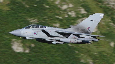 Photo ID 31846 by Paul Cameron. UK Air Force Panavia Tornado GR4, ZA472