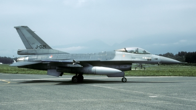 Photo ID 32543 by Joop de Groot. Netherlands Air Force General Dynamics F 16A Fighting Falcon, J 021
