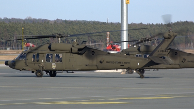 Photo ID 32811 by Günther Feniuk. USA Army Sikorsky UH 60A C Black Hawk S 70A, 87 24584