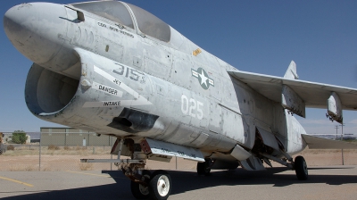 Photo ID 33140 by Michael Baldock. USA Navy LTV Aerospace A 7E Corsair II, 157455