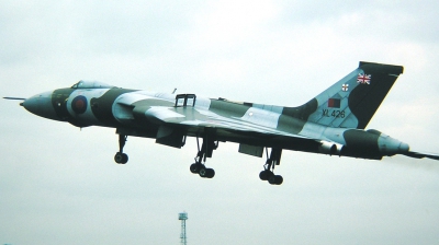 Photo ID 33212 by Arie van Groen. UK Air Force Avro 698 Vulcan B2, XL426