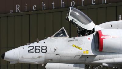 Photo ID 33369 by Walter Van Bel. Company Owned BAe Systems Douglas A 4N Skyhawk, N268WL